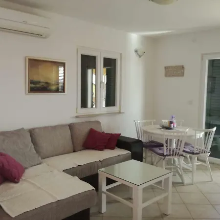 Apartman Dora Povljana Exterior photo